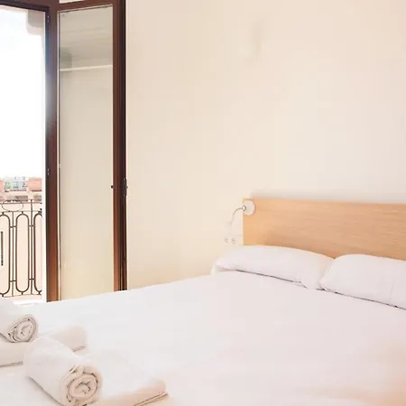 Apartment Pere Iv - New & Modern Close To *