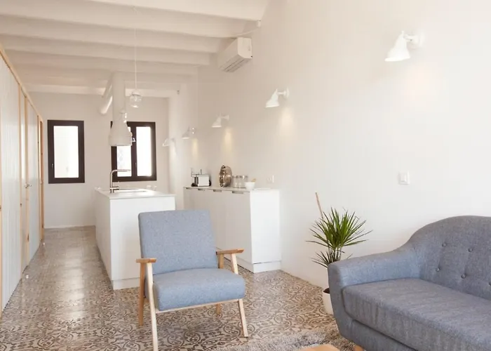 Pere Iv - New & Modern Close To *