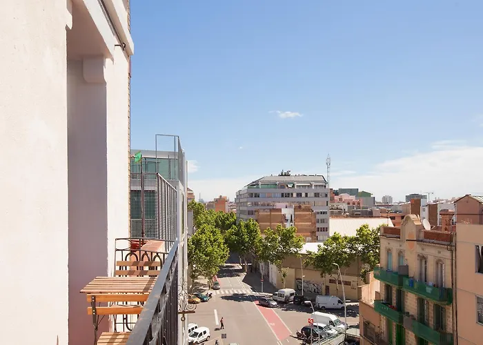 Pere Iv - New & Modern Close To
